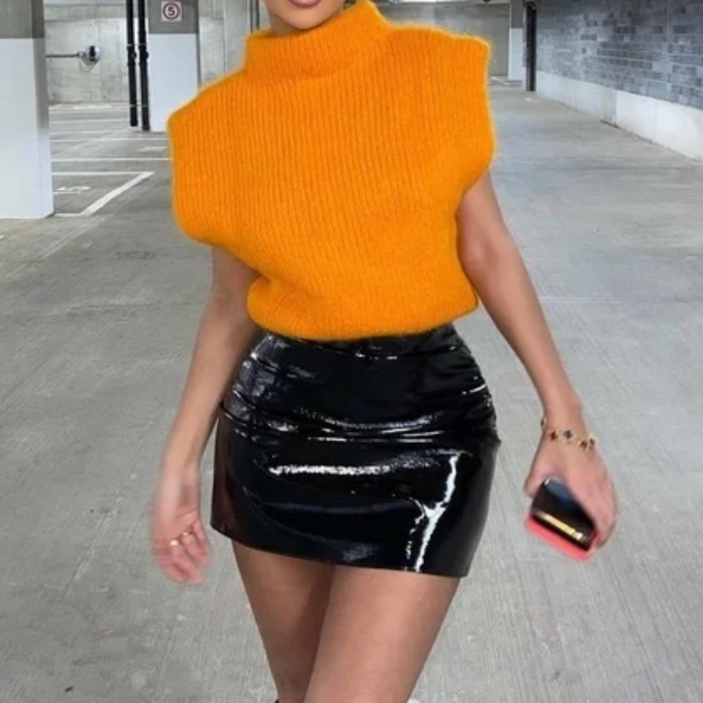 Orange 🍊 Zara Sweater - Sleeveless